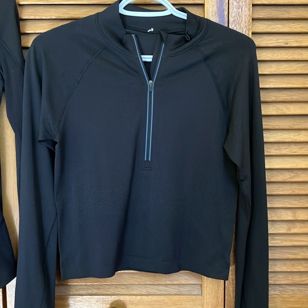 Lululemon Size 4 LOT of three tops - NWOT / EUC